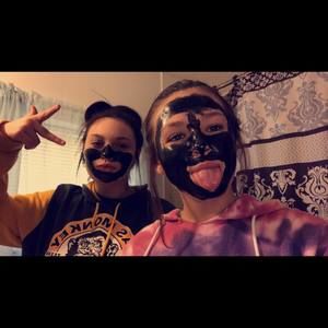 Meet your Posher, Edna